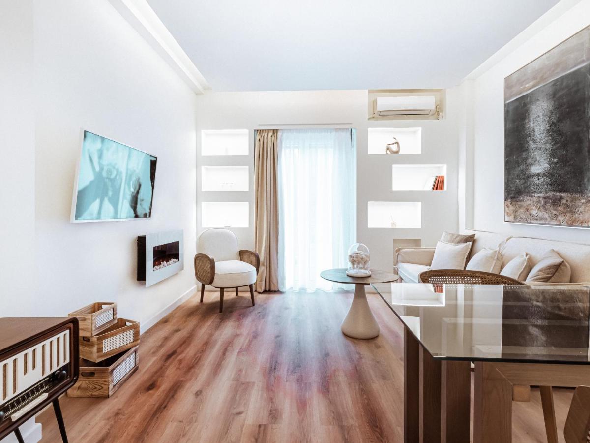 Luxury Apartment In The Heart Of The City - 1Br Athén Kültér fotó